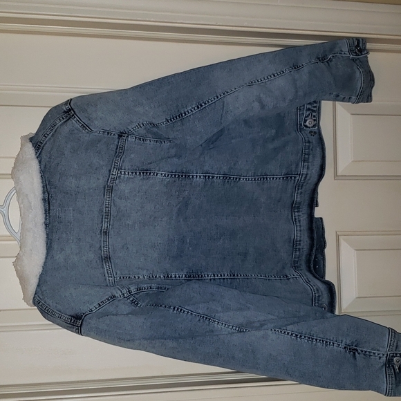 NWT Denim Jacket Sherpa Collar & Plaid Lined - Picture 13 of 16